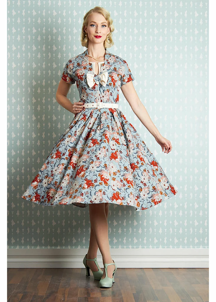 Miss Candyfloss Alessandra Regina Floral 50's Swing Dress Sky Blauw - Image 6